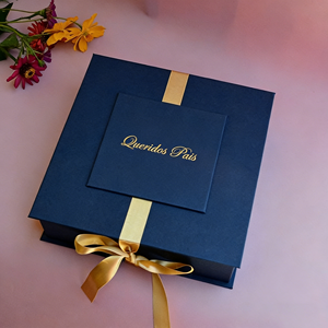 Scatola Regalo in Cartone con Coperchio a Ribalta, Personalizzata, Pieghevole, Opaca, con Chiusura Magnetica per <span class=keywords><strong>Abbigliamento</strong></span> - Product Image 4