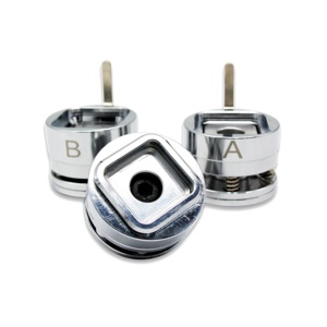 37X37Mm Vuông Bán Buôn Chất Lượng Cao Huy Hiệu Làm Khuôn Kim Loại - Product Image 2