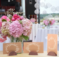 Porte-noms de table en bois semi-circulaire réutilisable, très demandé, pour la décoration des mariages et événements festifs
