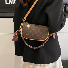 Sac à bandoulière en PU haut de gamme de marque 2026, modèle nouveau, durable, avec chaînes décoratives et fermeture éclair, bretelles réglables - Product Image 5