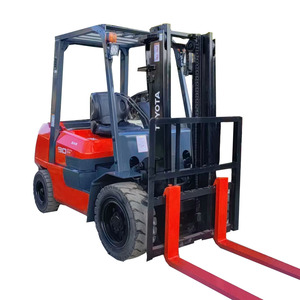 Chariots élévateurs d'occasion 4,5 m 3T Chariots élévateurs Toyota Machines de chantier Machines de terrassement Transport de chariots élévateurs Diesel Prix bas - Product Image 1