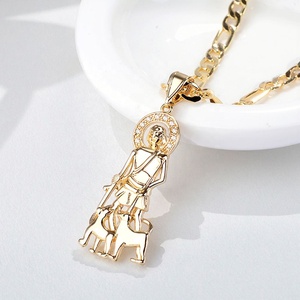 Collier pendentif Saint Lazarus en alliage plaqué or 18 carats avec zircone cubique, breloque religieuse, chaîne Figaro, amulette tendance - Product Image 5