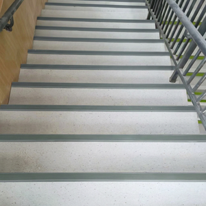 Bandes antidérapantes modernes en PVC plat pour bords d'escalier, bandes de sécurité antidérapantes, imperméables, épaisseur 3 mm/4 mm, classe <span class=keywords><strong>B1</strong></span>, résistance au feu, escaliers - Product Image 3