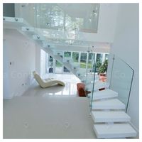 Escalier courbé renforcé Prima pour la rénovation de maisons résidentielles familiales de grande taille