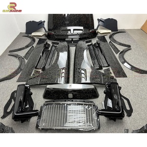 Kit carrosserie MSY Style en carbone forgé complet pour Rolls Royce Cullinan 2025 : Capot, Calandre, Pare-chocs, Jupes latérales, Élargisseurs d'ailes, Diffuseur - Product Image 4
