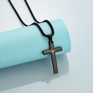 Collar con colgante de cruz de acero inoxidable de 50 mm tricolor para hombre, uso diario, regalo - Product Image 3