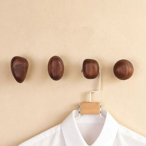 Gancho de Pared de Madera Natural para Sombreros, Pequeño, de Madera de Nogal Negro, para Abrigos - Product Image 2