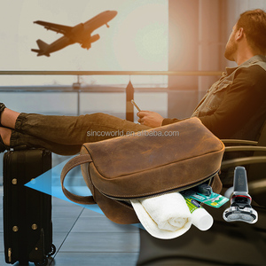 Bolsa de Cosméticos de Viaje de Cuero Crazy Horse Marrón Vintage Grande y Duradera de Primera Calidad para Hombre con Cierre de Cremallera y Asa Suave - Product Image 6