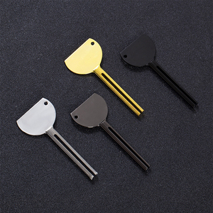 Rodillo en forma <span class=keywords><strong>de</strong></span> llave para exprimir tubos metálicos <span class=keywords><strong>de</strong></span> pasta <span class=keywords><strong>de</strong></span> dientes y cosméticos con logotipo personalizado mediante grabado láser. - Product Image 3