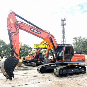 Excavadora de cadenas hidráulica usada Doosan DX300LC, 30 toneladas, modelo 2018, motor de 151KW, origen Japón - Product Image 4
