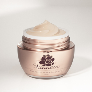 Crema blanqueadora de perlas de oro blanco de 24 quilates para eliminar pecas Royal Expert <span class=keywords><strong>Aloe</strong></span> <span class=keywords><strong>Vera</strong></span>, crema blanqueadora facial para eliminar manchas oscuras de Italia - Product Image 1