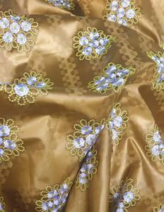 Bazin Brodé Africain de Haute Qualité avec <span class=keywords><strong>Blouse</strong></span> et Voiles, Vente en Gros à Dubaï, Dentelle Jacquard Noire - Product Image 3