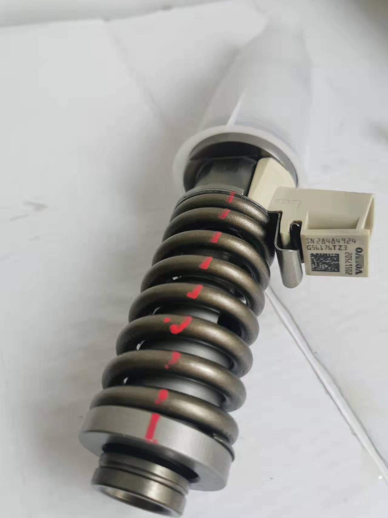 common rail injector 20517502 BEBE4D01001 BEBE4D01101 for volvo D12 engine  diesel injector nozzle 20517502 BEBE4D01001