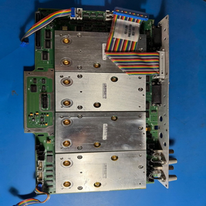 Plc E8356-60016 If-bord met 4x E8356-60018 mixers zoals afgebeeld, ongetest *lezen* - Product Image 1