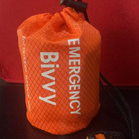 Sac de couchage d'urgence pour l'extérieur, pour le camping, la randonnée, l'escalade, résistant à l'humidité, anti-gel, portable et facile à ranger