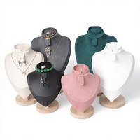 Présentoir en bois pour bijoux : colliers, pendentifs, boucles d'oreilles, bagues, bracelets, et boîtes d'emballage