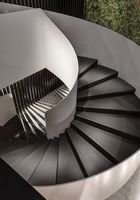 Escalier incurvé en marbre pour intérieur de maison, escalier incurvé en pierre naturelle, escalier en marbre blanc, grand escalier