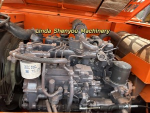 Vente Flash : Excavatrice Hitachi ZX70 d'occasion, modèle 2022, fabrication japonaise, excellent état, prix bas, 7 tonnes, moteur Isuzu, pompe hydraulique, boîte de vitesses - Product Image 4