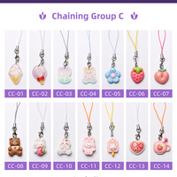 Logo personnalisé vente en gros 4ml bouteille ronde de glaçure à lèvres tube de brillant à lèvres avec pendentif mignon et emballage cosmétique de brosse