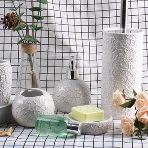 Accessori decorativi per la casa vassoio da bagno di lusso nordico Decor set da bagno in ceramica da 4 pezzi
