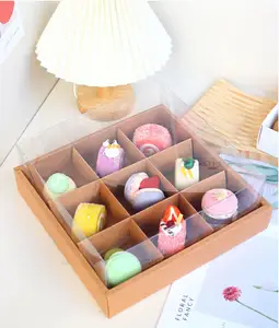 Scatola di carta Kraft con LOGO personalizzato scatola di imballaggio per Cupcake con Muffin da Dessert a 9 fori con coperchi trasparenti per la festa dell'evento di nozze