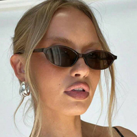 2025 haute qualité UV400 nuances avec matériaux de lentille personnalisable mode oeil de chat forme plein cadre lunettes de soleil pour les femmes