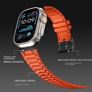 สายนาฬิกาซิลิโคนขายส่งสำหรับ Apple Watch Ultra 49 มม. SE 44 มม. Series 10/11 46 มม. หัวเข็มขัดสแตนเลสแบบสปอร์ต - Product Image 3
