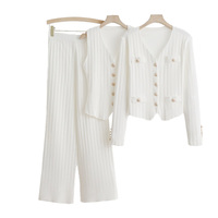 Ensemble Personnalisé de 3 Pièces Cardigan à Boutons Dorés Pull à Manches Longues Gilet en Tricot Col en V Sans Manches Pantalon Ample Tricots Côtelés pour Femmes