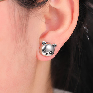 simpatici orecchini a forma di panda, gioielli minimalisti a forma di animale per donna, accessorio regalo per l'uso quotidiano - Product Image 6