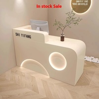 Comptoir d'Accueil en Bois Massif au Design Moderne pour Petite Boutique de Vêtements Féminins, Salon de Coiffure, Bar à Peinture et Salon de Beauté