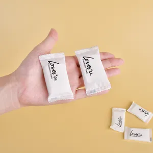 Essuie-mains compressés jetables personnalisés 10 pièces emballant des comprimés de serviette compressés en tissu de mini poche