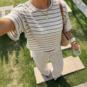 Set da Donna con Pantaloni Casual a Vita Alta a Righe e T-Shirt a Maniche Corte in Poliestere e Spandex, Abbigliamento Color Block, Azienda di Vendita all'Ingrosso - Product Image 4