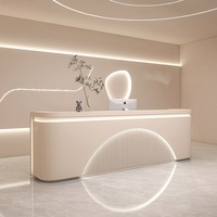Bureau d'accueil moderne minimaliste en bois massif avec éclairage LED, écologique et durable, pour hôpital, supermarché, bureau, hall d'entrée, hôtel