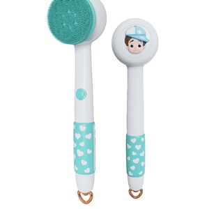 Brosse nettoyante corporelle 3-en-1 pour enfants 2024 – Nouvelle brosse exfoliante rechargeable sans fil avec long manche, étanche pour le bain - Product Image 4