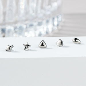 ASTM F136 Titane Fileté Coeur Top End pour Tragus Helix Cartilage Nez Stud Ring <span class=keywords><strong>Piercing</strong></span> - Product Image 3