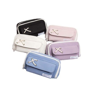 Pochette à crayons en toile écologique avec design en corde croisée, idéale pour le rangement des fournitures scolaires des étudiants soucieux de l'environnement - Product Image 1