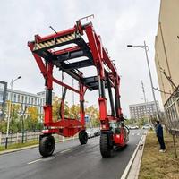 Transpalette à chenilles de 60 tonnes pour la manutention et le transfert de conteneurs en terminal portuaire