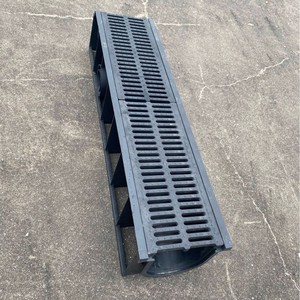 รางระบายน้ำสำเร็จรูปแบบเส้นตรงรูปตัวยู ทำจากเรซิน HDPE สำหรับลานบ้าน - Product Image 3