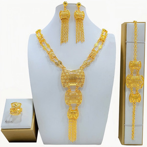 Dubai Fashion Gold Color Women's <strong>Jewelry</strong> <strong>Set</strong> for Wedding or Party Includes Heart Necklace Bracelet Earrings Ring - Product Image 3