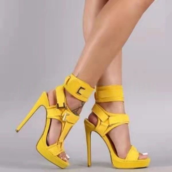 สีเหลือง