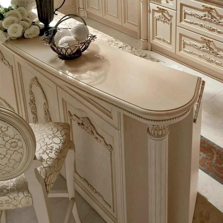 Armadio da cucina assemblato in legno massello di frassino bianco antico Majestic con ciondolo classico
