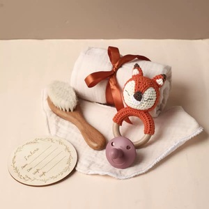 Serviette de bain en laine souvenir pour bébé d'un mois complet Ensemble sucette serviette de bain salive pour bébé - Product Image 4