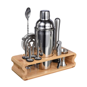 Biểu Tượng Tùy Chỉnh 12Pcs Mixology Bartender <span class=keywords><strong>Kit</strong></span> Bartender Barware Thép Không Gỉ Cocktail Shaker Set Với Phong Cách Tre Đứng - Product Image 1