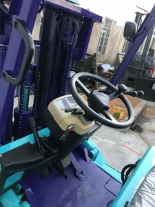 Used Komatsu 3Ton 4.5Meters Electric Forklift with Three Stage Mast Solid Tires Komatsu <b>Engine</b> - Product Image 6