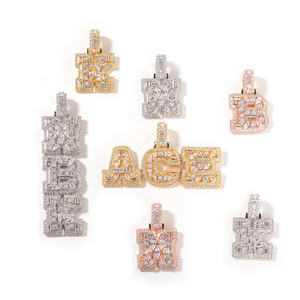 Uwin Vintageメモリーカスタムネームペンダント散乱CZシャイニーバゲットイニシャルレターネックレス垂直文字女性用メンズジュエリー - Product Image 1