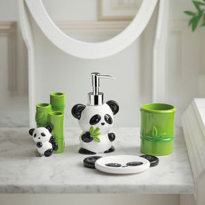 <span class=keywords><strong>Set</strong></span> di <span class=keywords><strong>accessori</strong></span> da <span class=keywords><strong>bagno</strong></span> per bambini a quattro pezzi alla moda con Panda in resina di cartone animato Design Organizer in Polyresin - Product Image 2