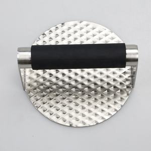 Prensa <span class=keywords><strong>de</strong></span> acero inoxidable con patrón <span class=keywords><strong>de</strong></span> hamburguesa con mango <span class=keywords><strong>de</strong></span> silicona, prensa <span class=keywords><strong>de</strong></span> parrilla perfecta para planos - Product Image 3