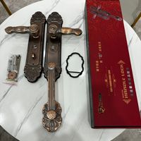 Poignée de porte à levier en laiton massif au design moderne pour porte en bois, ensemble de quincaillerie robuste de qualité supérieure pour entrée de villa de luxe