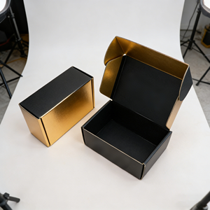 Scatole di Cartone Ondulato Personalizzate Ecologiche Riutilizzabili Nere per Imballaggio Scarpe Vestiti Stoccaggio Spedizione - Product Image 4