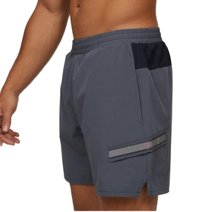 Vêtements de sport de qualité supérieure, tissu respirant 100 % polyester, shorts longueur genou, couleur gris uni, coupe classique pour homme - Product Image 1